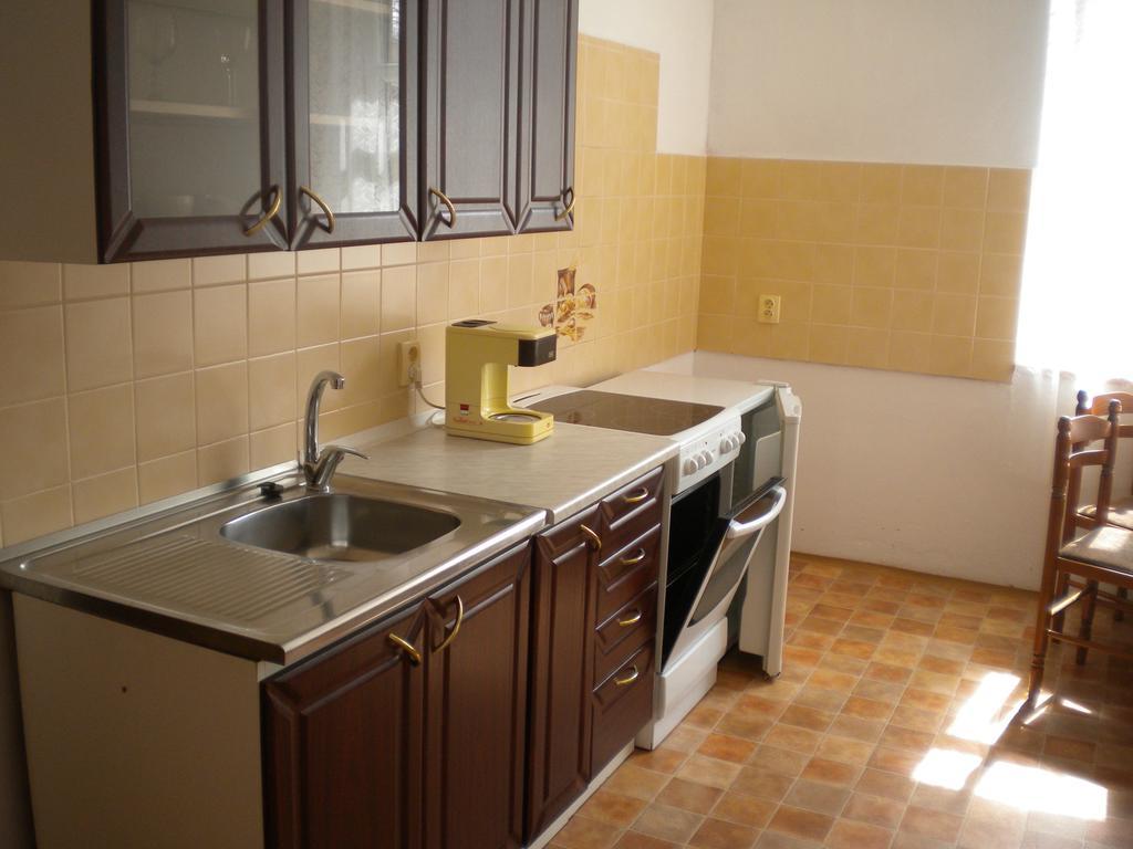 Restaurace Na Krizovatce Apartamento Božanov Quarto foto